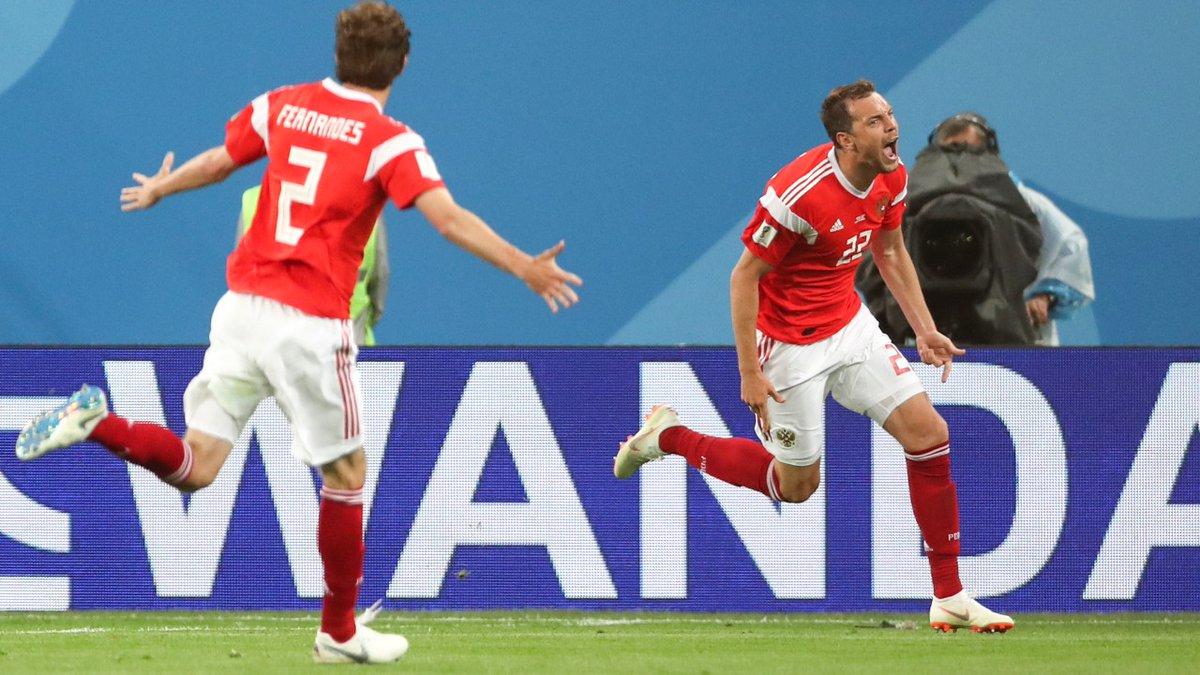 Round of 16: Spain Takes Hosts & Uruguay Faces Portugal