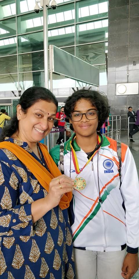 39023711 1526503664117351 835665752353669120 n Nithya Ramesh won the Bronze medal in Ice Skating at the European Open Championship