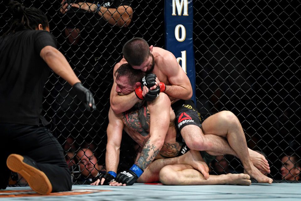NINTCHDBPICT000439886460 UFC 254: Khabib Nurmagomedov defeats Justin Gaethje and announces his retirement from MMA