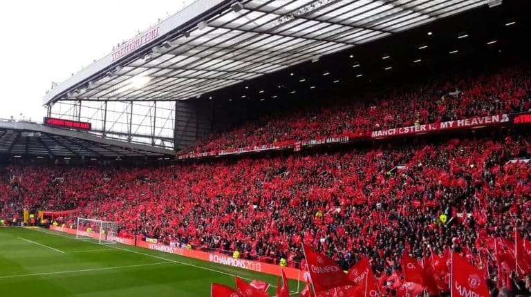 Manchester United borrow £60 million as loan