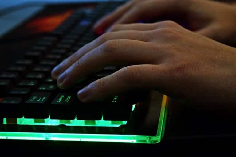A Guide for Safely Gaming Online