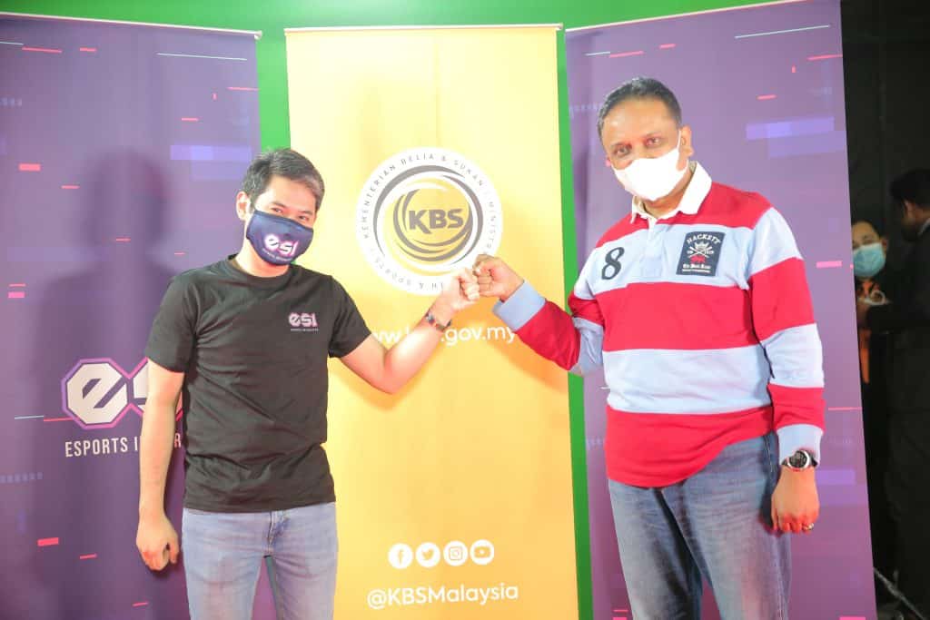 8 Celebrities, Athletes, Streamers, and FIFA Pro-Players battle in the Esports Integrated Challenge Kaki Bola Edition