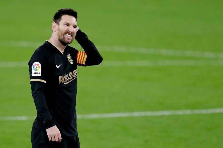 Top 5 football players with the highest decrease in transfer market values in 2021