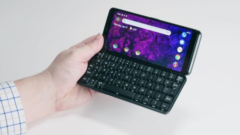 Astro Slide 5G goes official with a full QWERTY keypad, the world’s first 5G handset to have it