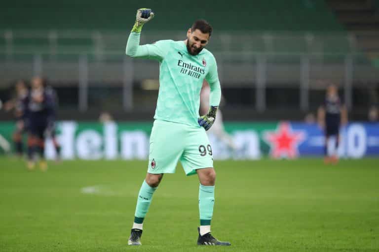 Gigio Donnarumma making Milan contract talks wait