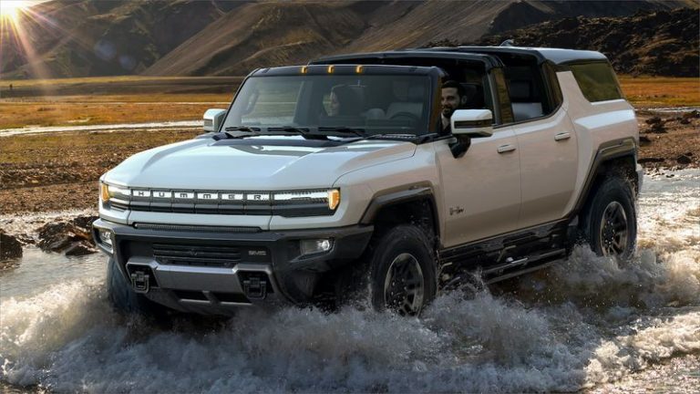 GM’s New Electric Hummer can Drive Diagonally, with 300 Miles of Range