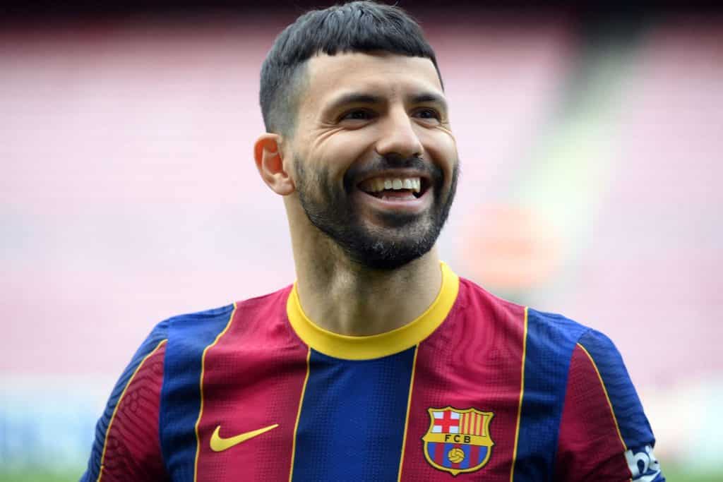 E2u5hsMWQAgueroAVwu Analysing the pros and cons of Sergio Aguero joining Barcelona on his 33rd birthday