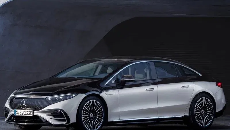 exterior left front three quarter EVs that will make your 2022 a happy new year, scroll till the end for the details !!!