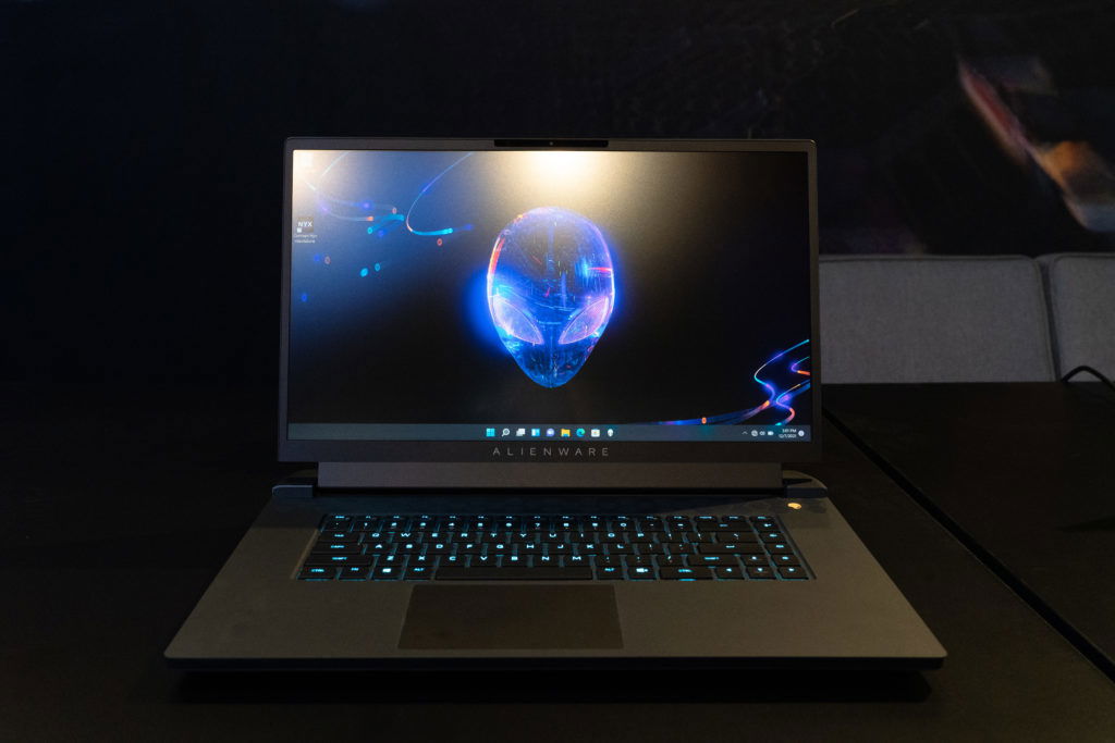 Dell's Alienware m15 R7 is a 15-inch gaming powerhouse