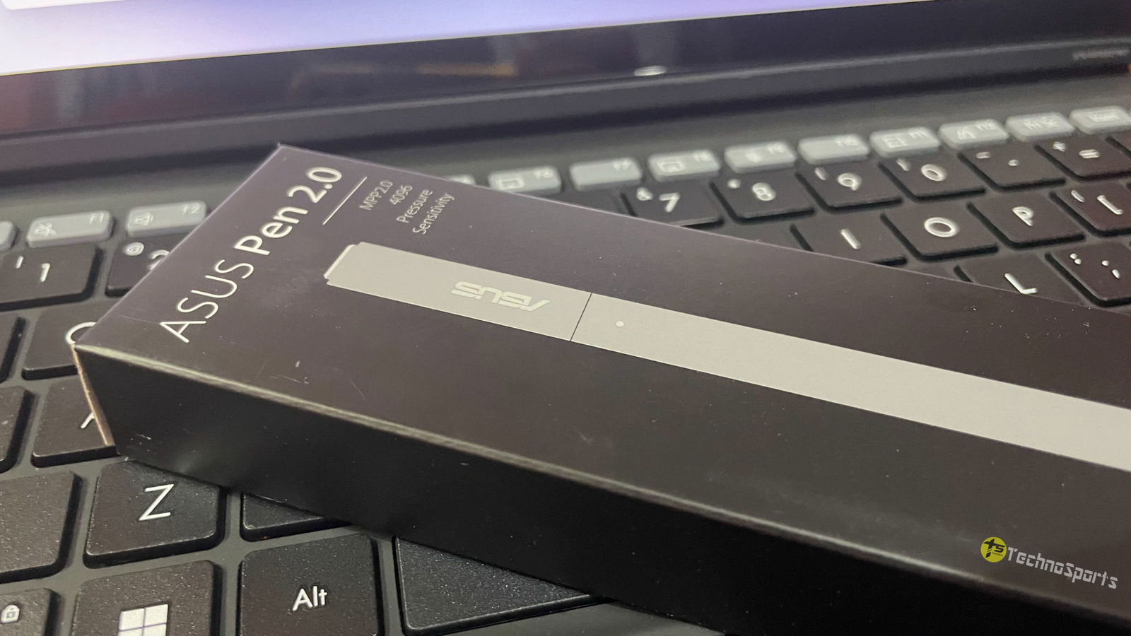ASUS Vivobook 13 Slate OLED is promising, limited by the performance