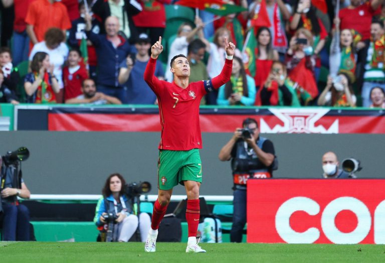 Erik Ten Hag holds emergency meeting over Cristiano Ronaldo’s future with Man Utd board