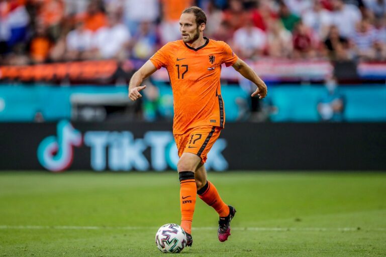 Daley Blind signs for Bayern Munich until the end of 22/23