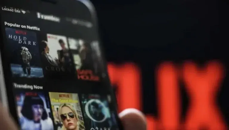 Netflix updates its iPhone app with more fluid UI