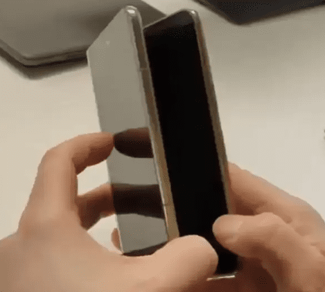 image 118 A live video reveals the design of the Google Pixel Fold