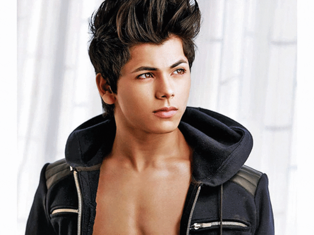 Siddharth Nigam Height