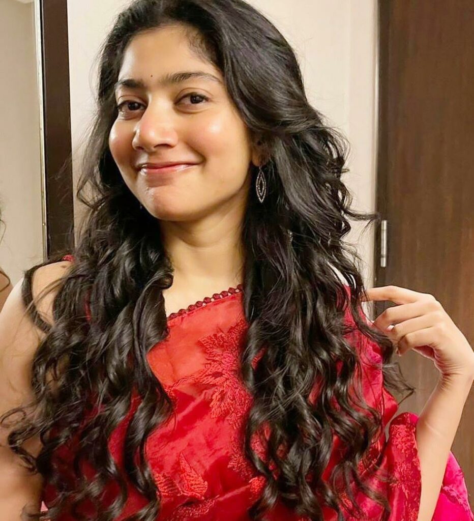 sa4 Gorgeous Sai Pallavi Age, Height, Bio, Net Worth, Income, and Family in 2025