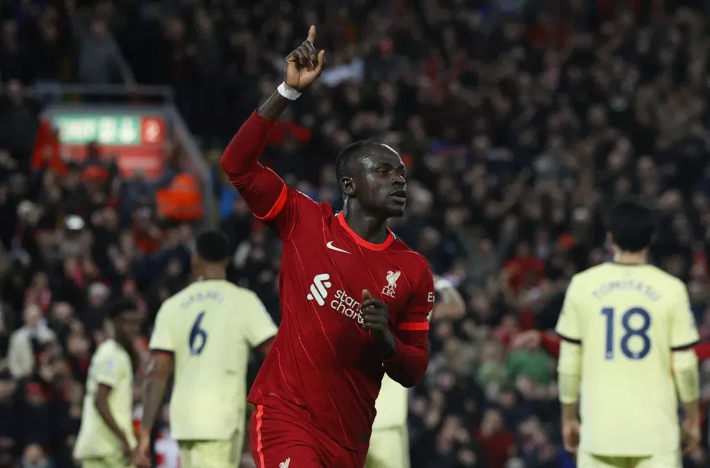 76ACTL5Y5ZPA3CRCWWVUV7K3NM Roberto Firmino's Role as the Peacemaker: Inside the Liverpool Locker Room