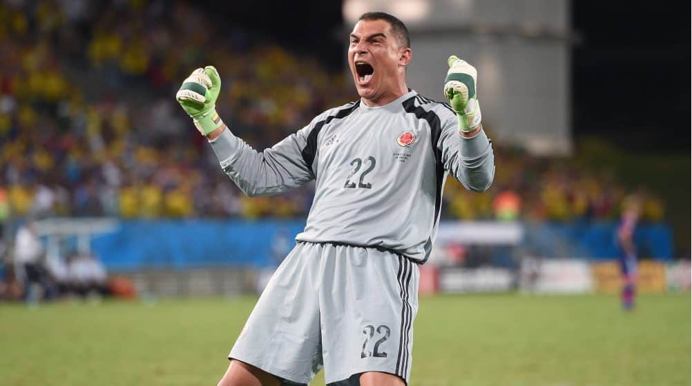 faryd mondragon kolumbien 1528460353 15890 Who is the oldest football player to have ever competed in a World Cup?