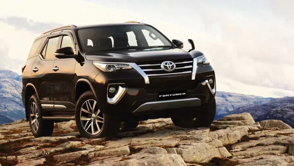 toy12 Toyota Fortuner: Top Model of Fortuner Price in India as of 2024