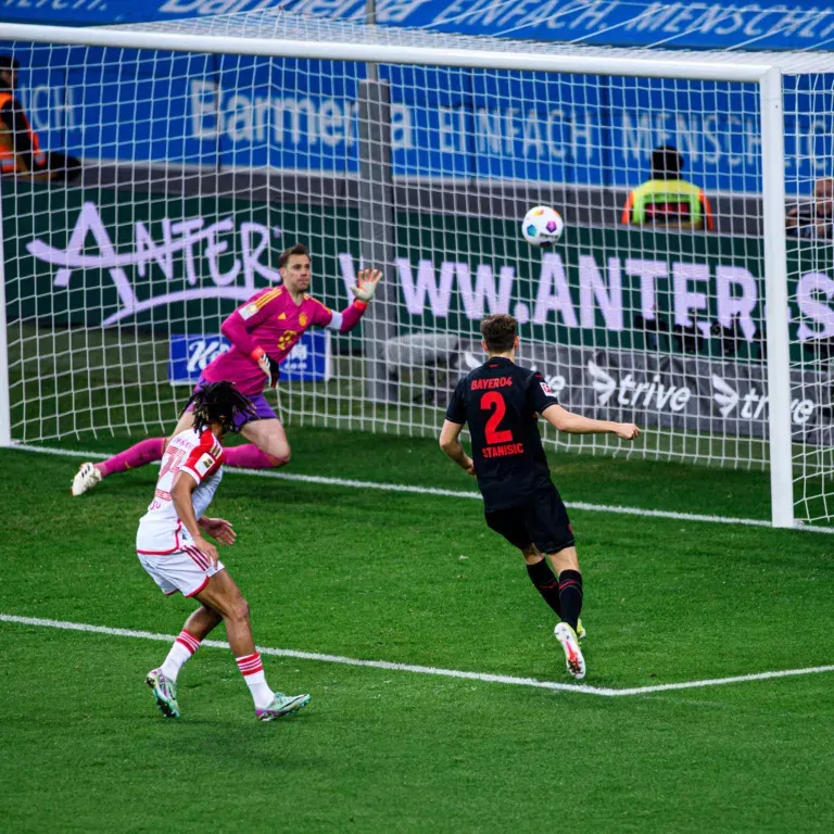 Bayer Leverkusen 3-0 Bayern Munich: Die Werkself seal 5-point advantage at Bundesliga summit