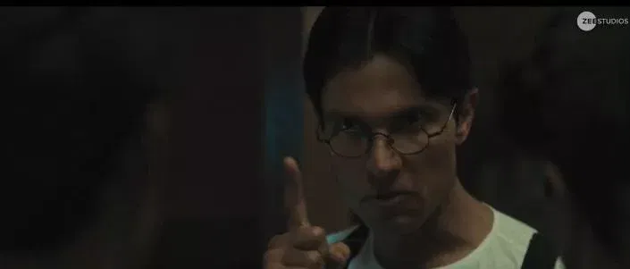 WhatsApp Image 2024 03 06 at 01.48.35 0c8a7913 jpg Swatantrya Veer Savarkar Trailer: Randeep Hooda and Ankita Lokhande Illuminate India's Freedom Struggle