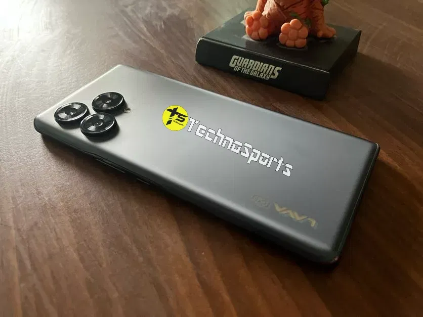 Lava Blaze Curve 5G Review: Lava Shines Again!