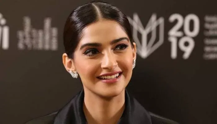 WhatsApp Image 2024 04 15 at 17.59.53 63161641 jpg Top 10 Bollywood Actresses With Highest Box Office Collections