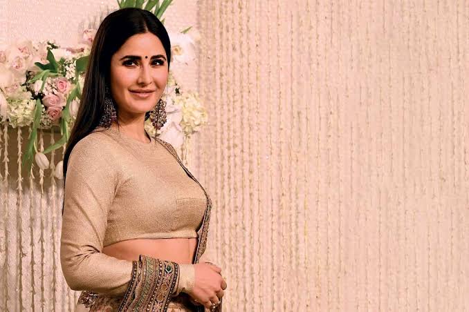 Top 10 Bollywood Actresses With Highest Box Office Collections