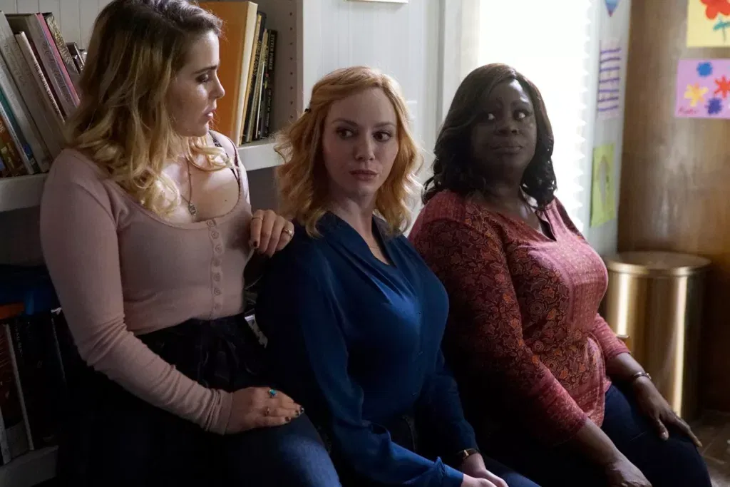 go56 Good Girls Cast: Where Are They Now? Retta, Christina Hendricks, Mae Whitman, and Others
