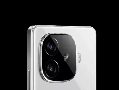 image 14 42 jpg iQOO Z9 Turbo Unveiled: Design, Battery Specs, and April Launch Teased