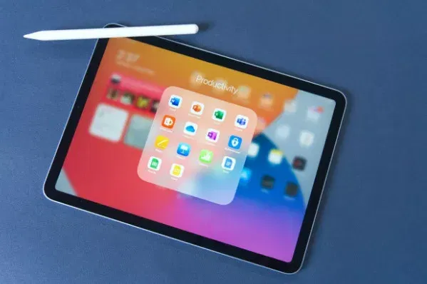 image 16 163 jpg Disappointing News for Apple Fans: Next iPad Air Set to Stick with LCD Display