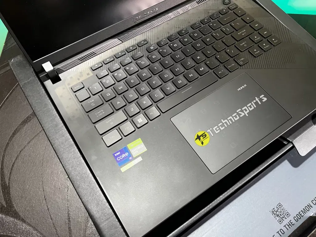 ROG Strix Scar 16