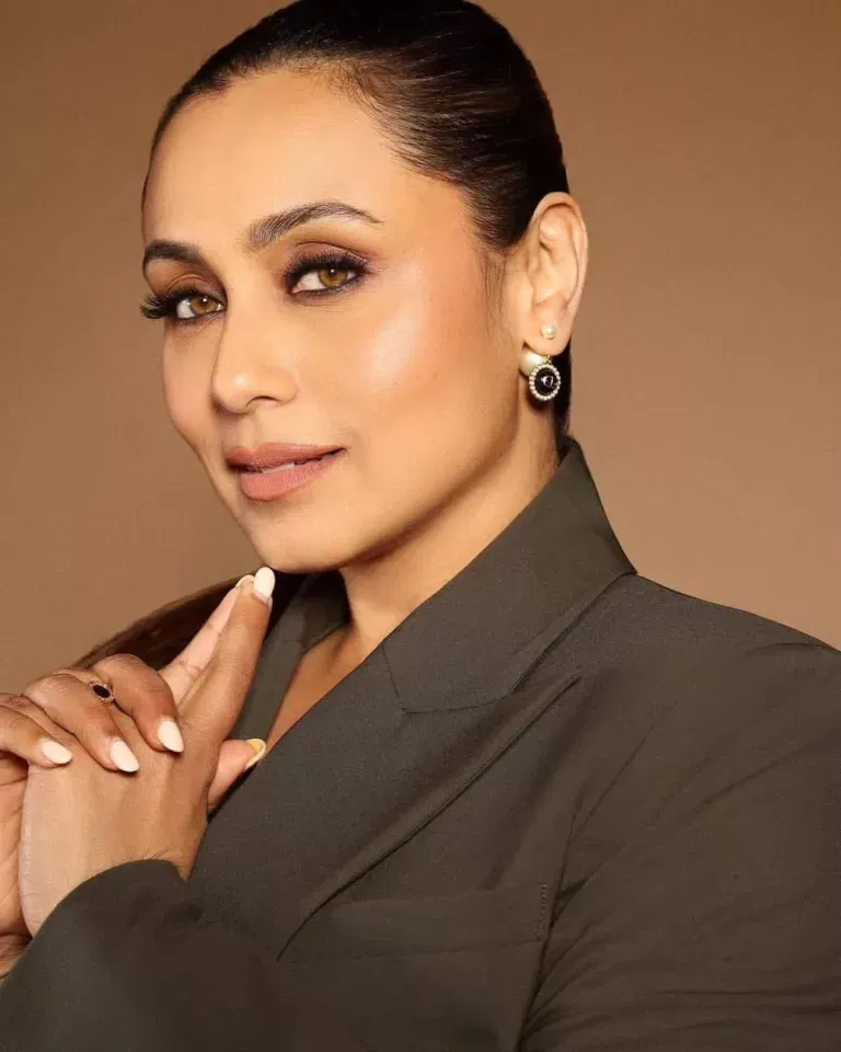 Bollywood Actors Who Stay Away From Social Media Featuring Aamir Khan, Ranbir Kapoor And More