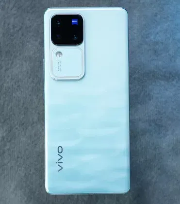 image 2 13 jpg Vivo V40 Pro Spotted on UK Carrier EE's Website: Launch Imminent