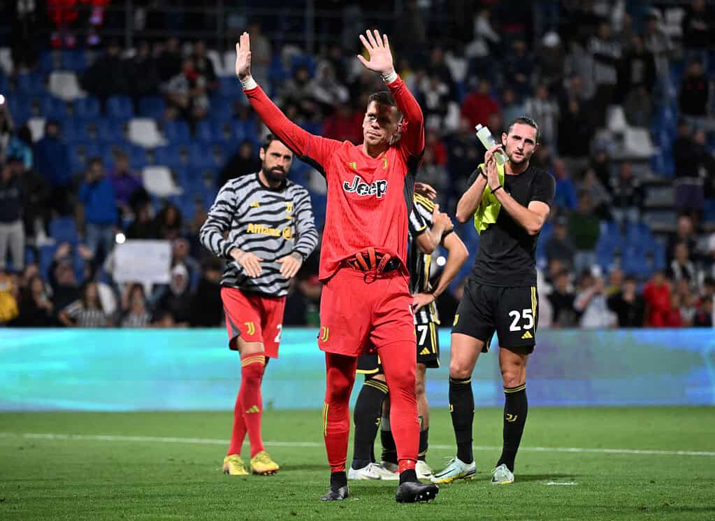 XM7Q7MA3HZISRJXWBBYE6UG3BA 34 Year Old Wojciech Szczesny Set to Sign for Barcelona: The Veteran Goalkeeper to Replace Injured Ter Stegen