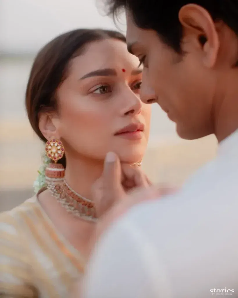 adi2 Aditi Rao Hydari and Siddharth Wed in Sabyasachi Attire, Check Out Some Epic Images