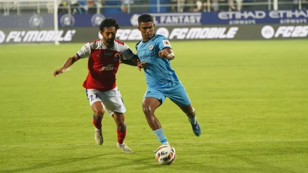 Mumbai City FC vs Bengaluru FC Mumbai City FC Slapped with Player Registration Ban by FIFA