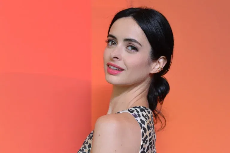 Charming Krysten Ritter Height, Age, Bio, Net Worth, Career, More in 2025