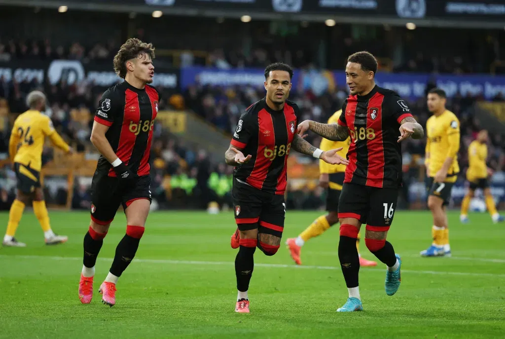 Bournemouths Justin Kluivert Justin Kluivert Makes Premier League History with First-Ever Hat-Trick of Penalties