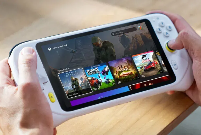 Xbox Handheld - Logitech G Cloud Gaming Handheld