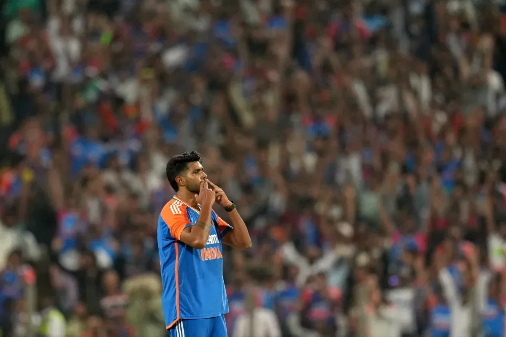 Champions Trophy 2025 ICC Champions Trophy 2025: Why Team Management Backed Harshit Rana Over Mohammed Siraj in India's Plans?