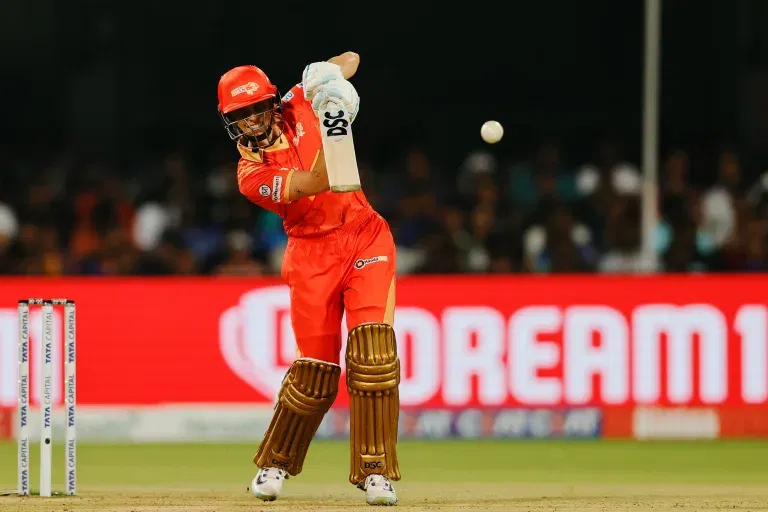 WPL 2025: Gardner, Bowlers Propel Gujarat Giants To Hand RCB Third Consecutive Defeat At Chinnaswamy