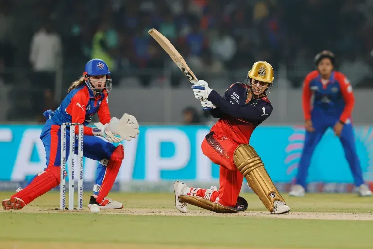 WPL 2025: RCB Thrash Delhi Capitals with Mandhana’s Blazing Fifty and A Dominant Bowling Performance
