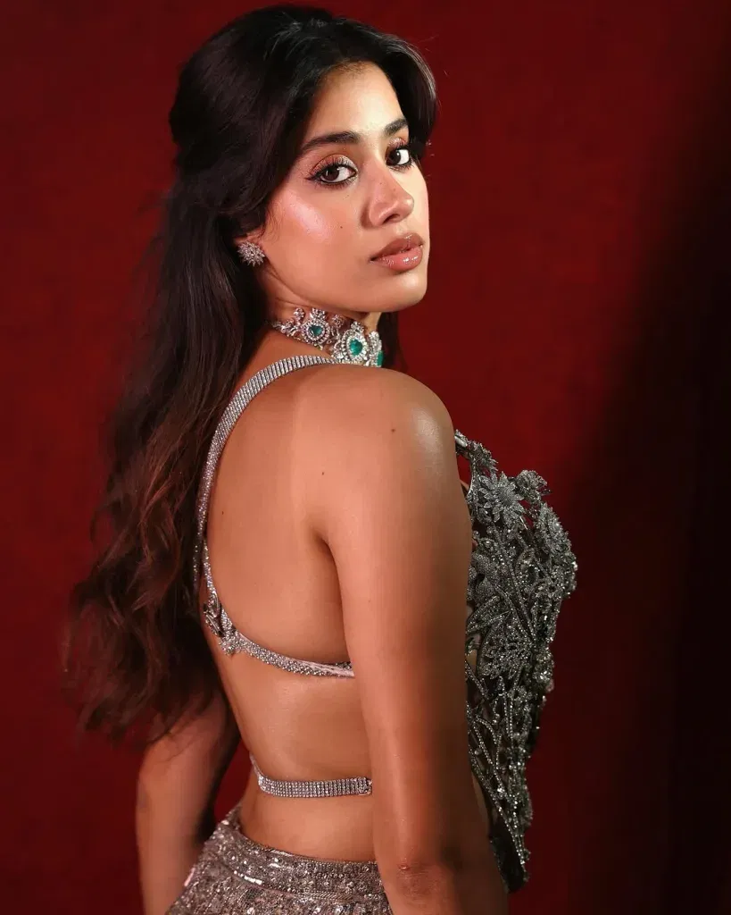 Snapinst.app 476725918 18483593362006330 3255136321816854203 n 1080 Janhvi Kapoor Fashion Journey: From Dhadak to Victorian Desi