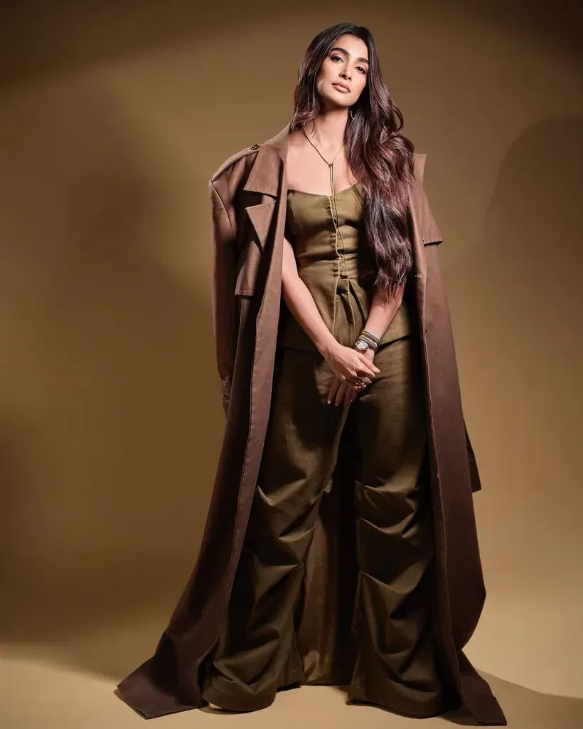 474640411 18491276125048861 1949088814274049152 n Pooja Hegde Hot Pics: Sensational Photos as of 2025
