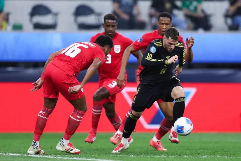 Mexico Wins Against Panama Raul Jimenez’s Brace Seals Mexico’s 2-1 Victory Over Panama to Clinch First CONCACAF Nations League Title