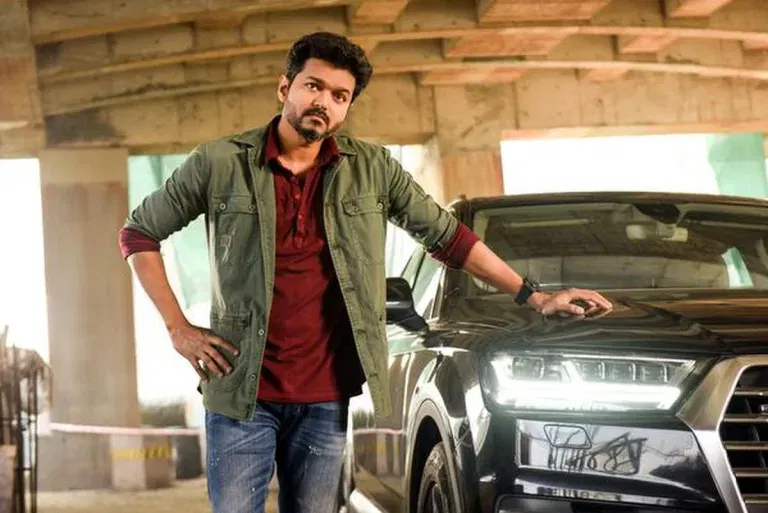 Sarkar Movie review: Vijay’s Political Punch That Broke the Internet!