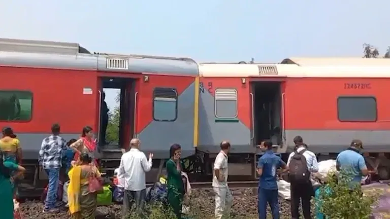 Tragedy Strikes: Bangalore-Kamakhya Express Derailment in Odisha Claims One Life, Injures Seven