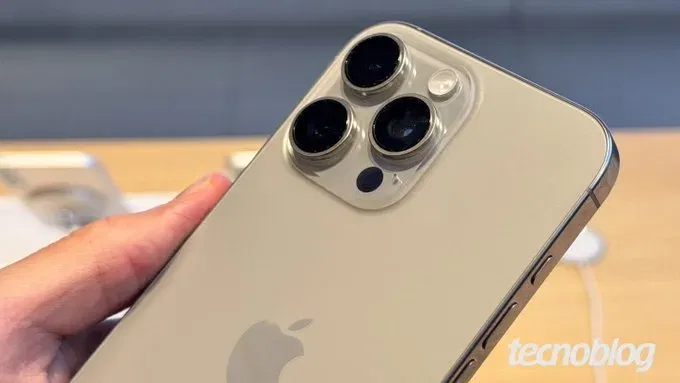 iPhone 17 Pro Max ss s ss iPhone 17 Pro Max Gets Thicker – Bigger Battery Expected!