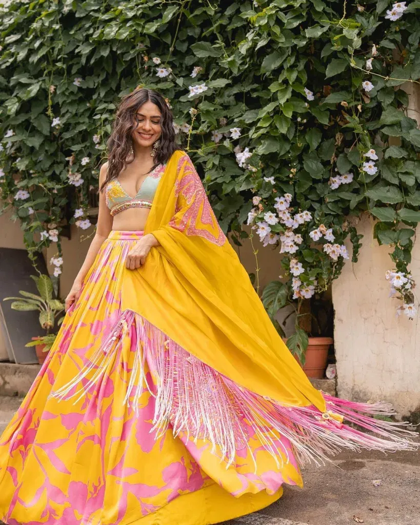 mrunal thakur 4 4 Mrunal Thakur Hot Pics: Sensational Photos of 2025